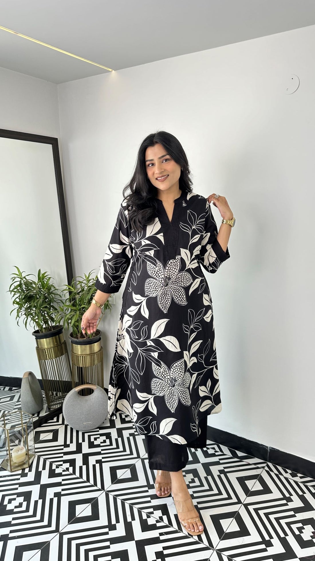 Black - Aster Floral Kurta Pants