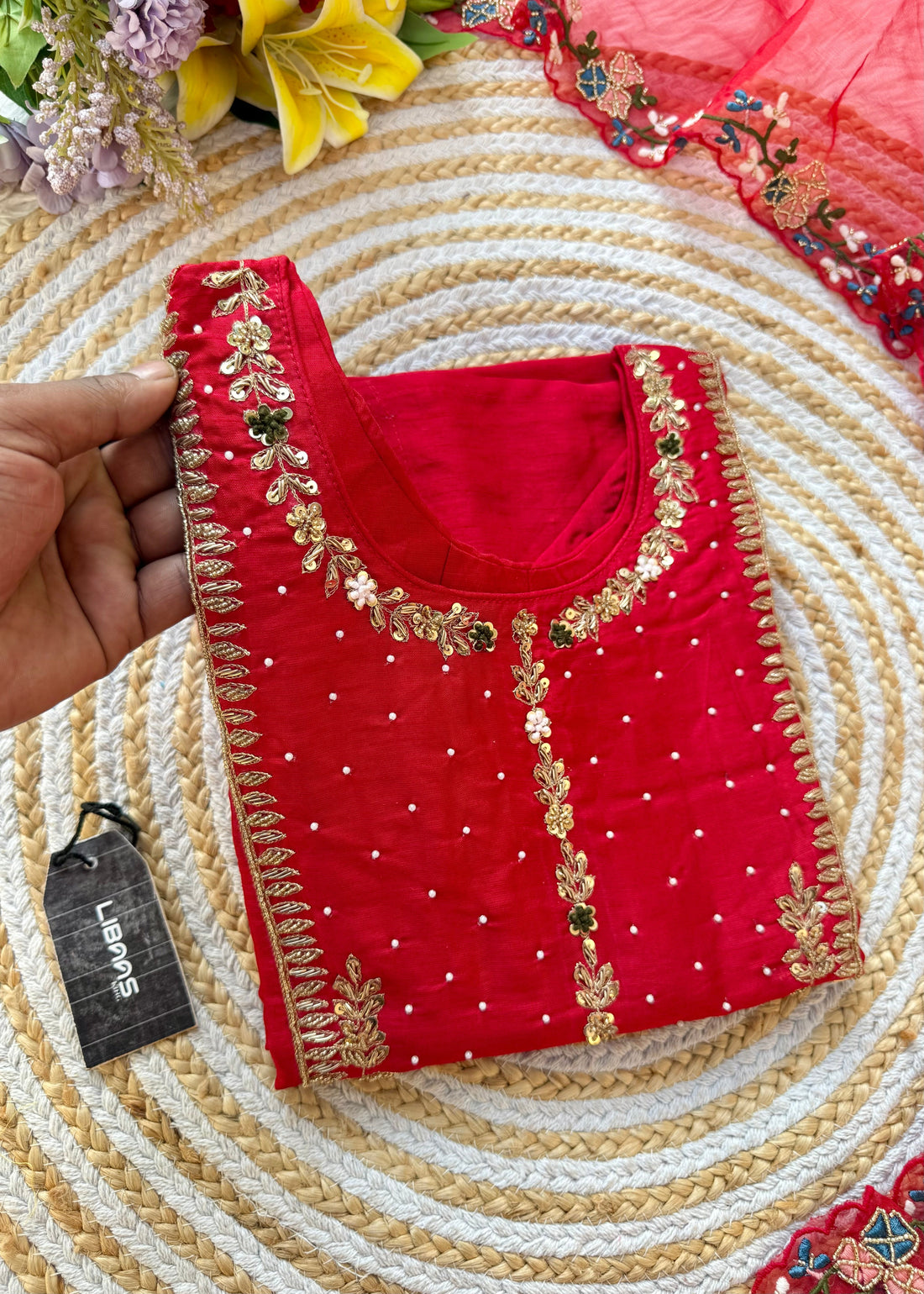 A very beautiful piece with zardozi & zari handwork set