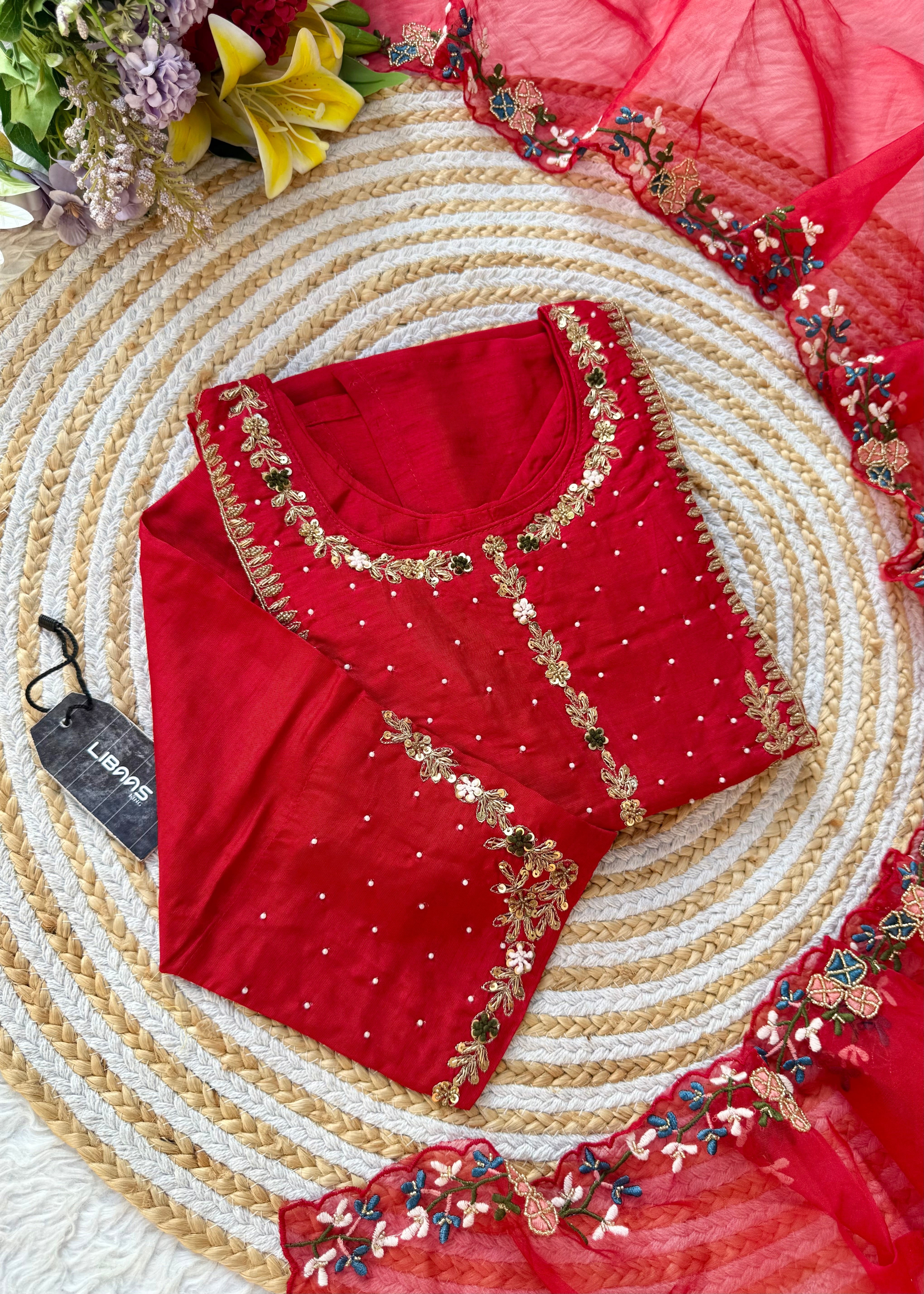 A very beautiful piece with zardozi & zari handwork set