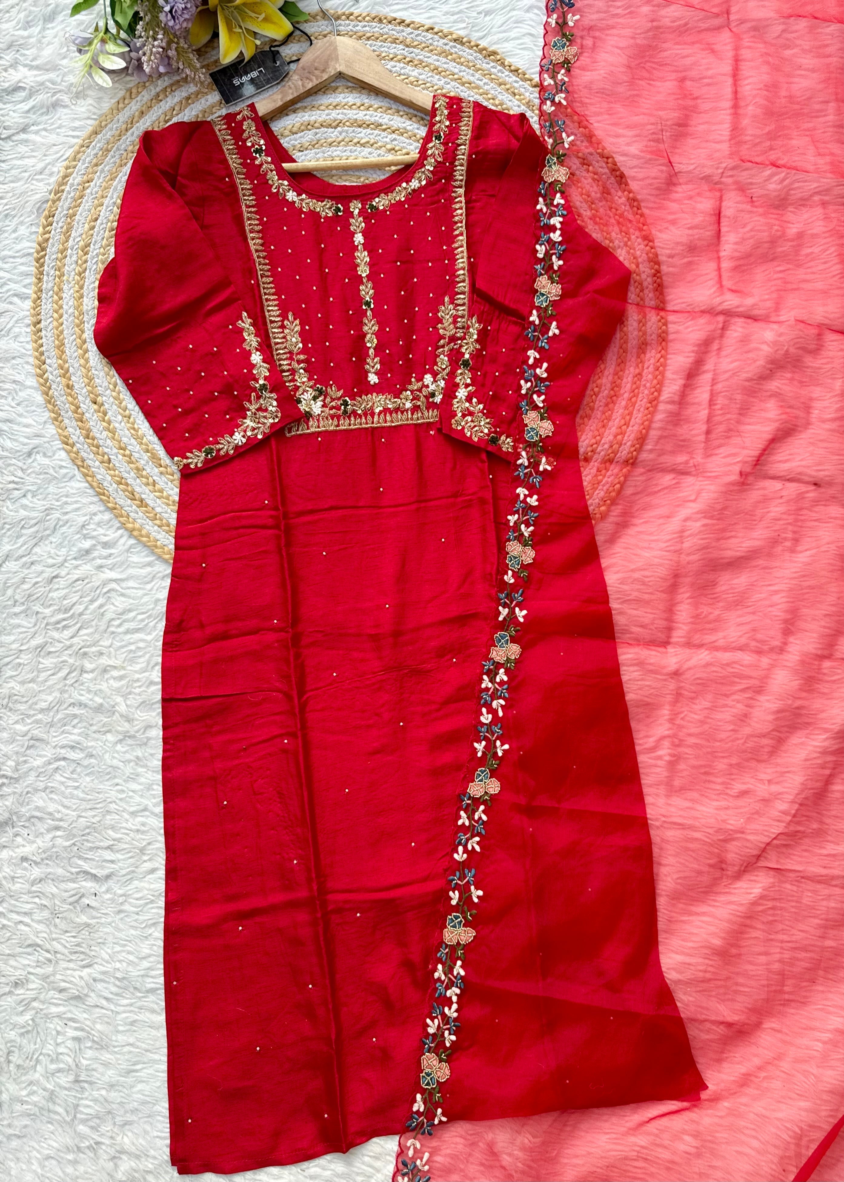 A very beautiful piece with zardozi & zari handwork set