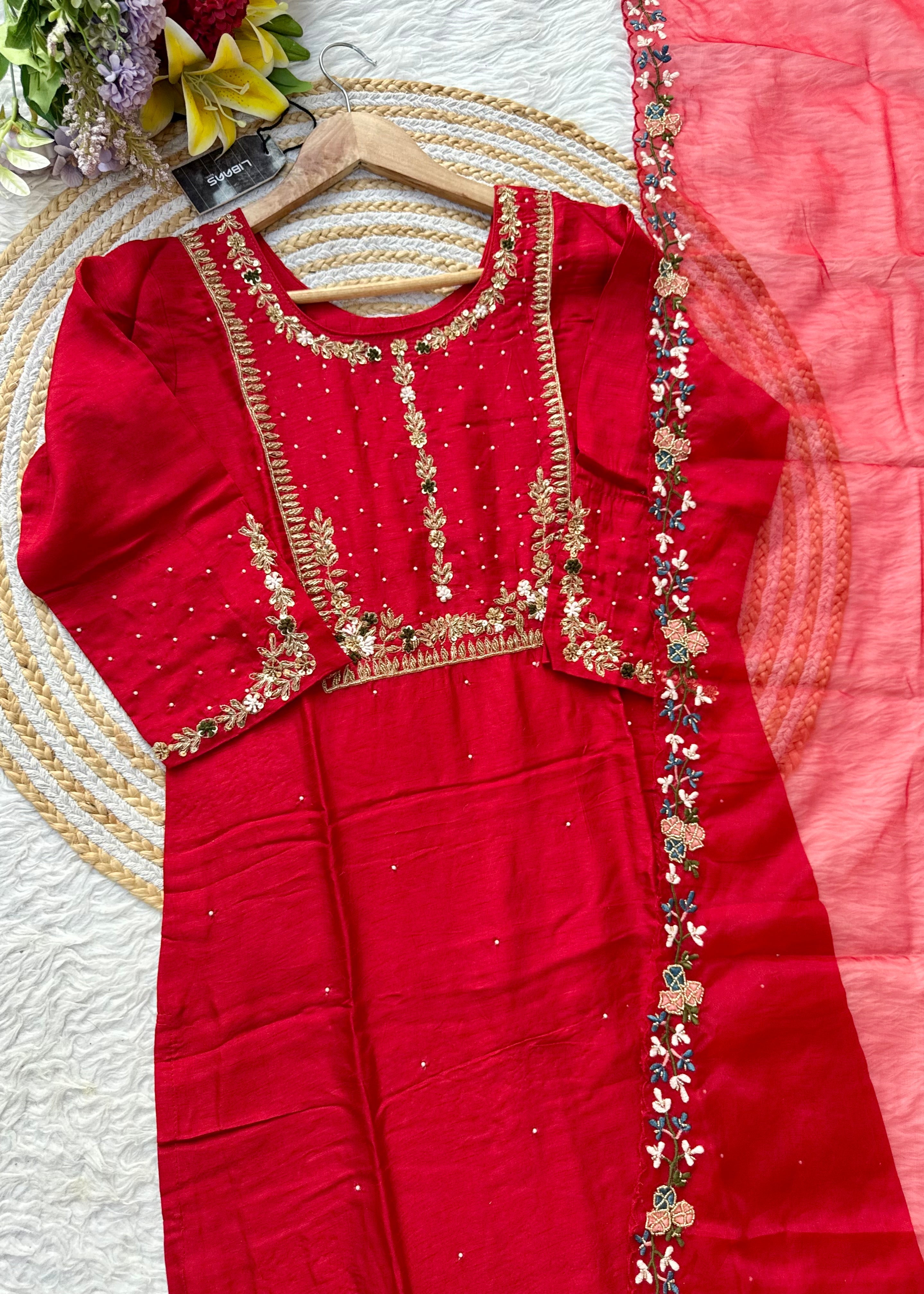 A very beautiful piece with zardozi & zari handwork set