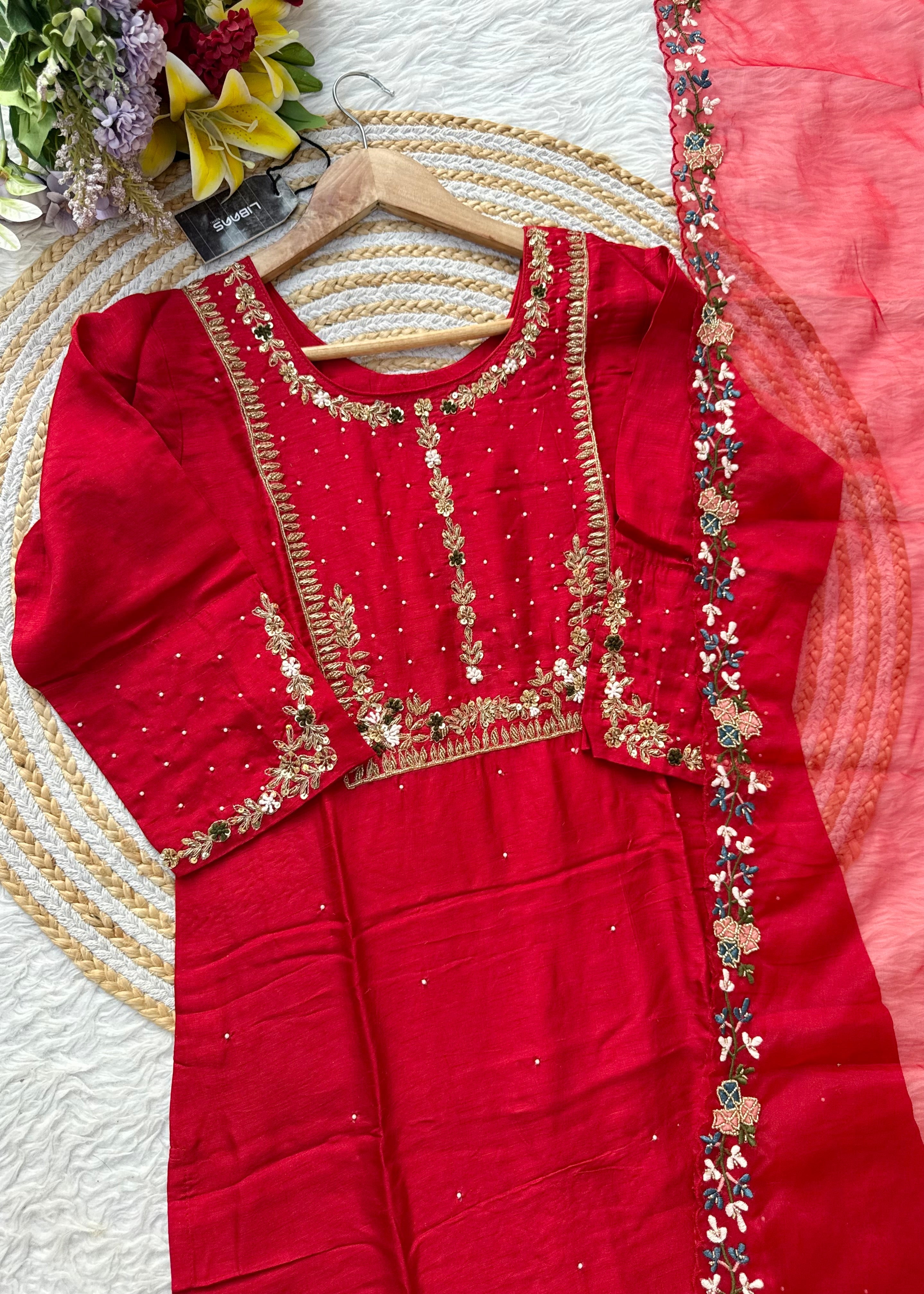 A very beautiful piece with zardozi & zari handwork set