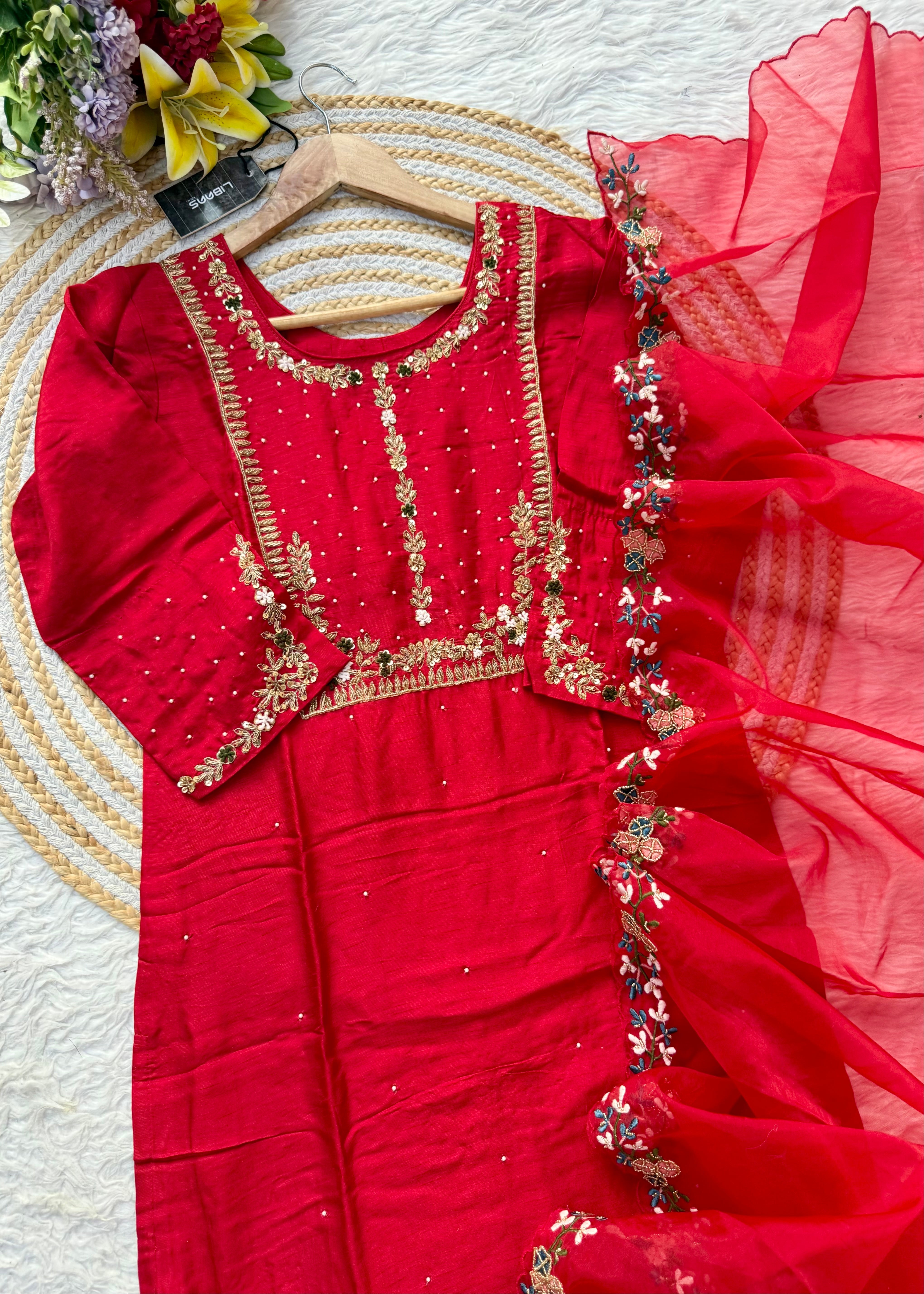 A very beautiful piece with zardozi & zari handwork set