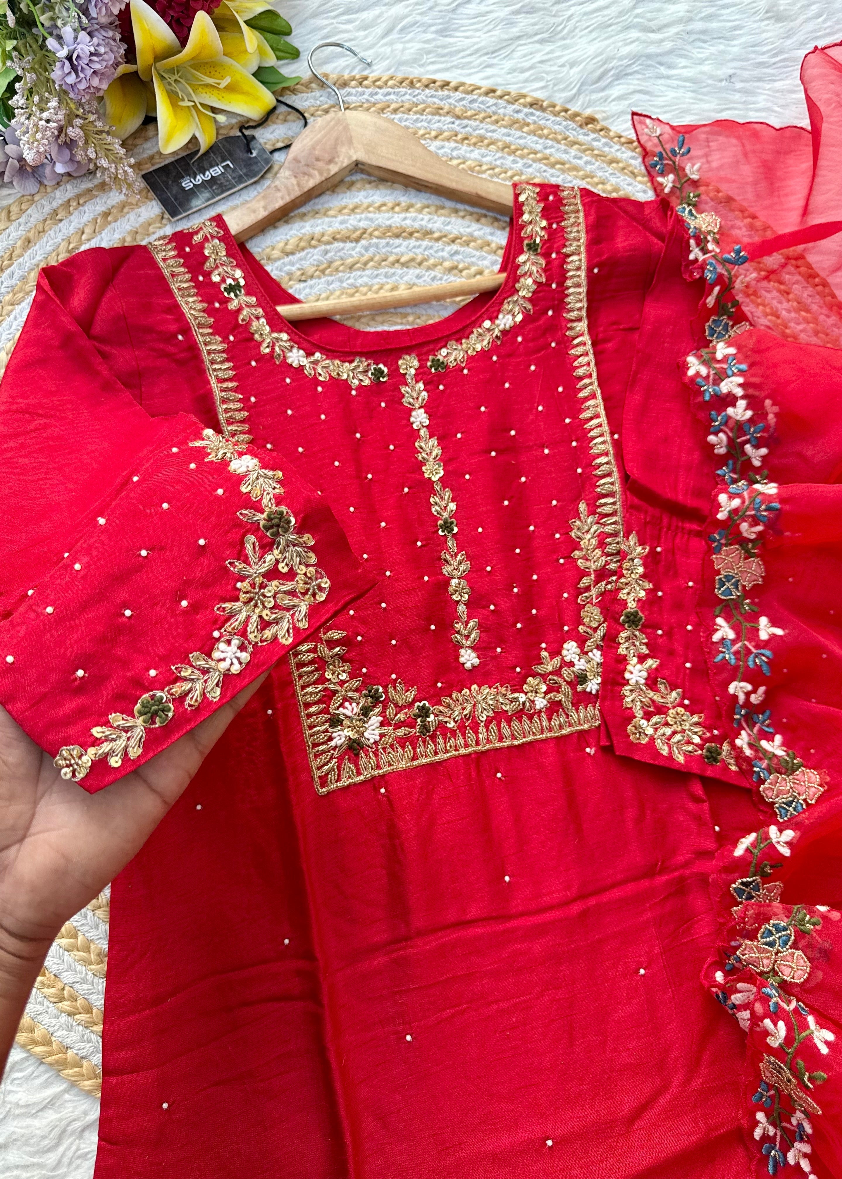 A very beautiful piece with zardozi & zari handwork set